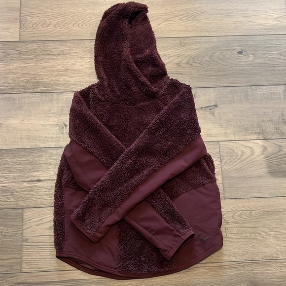 Nike plum Sherpa pullover - Picture 5 of 8